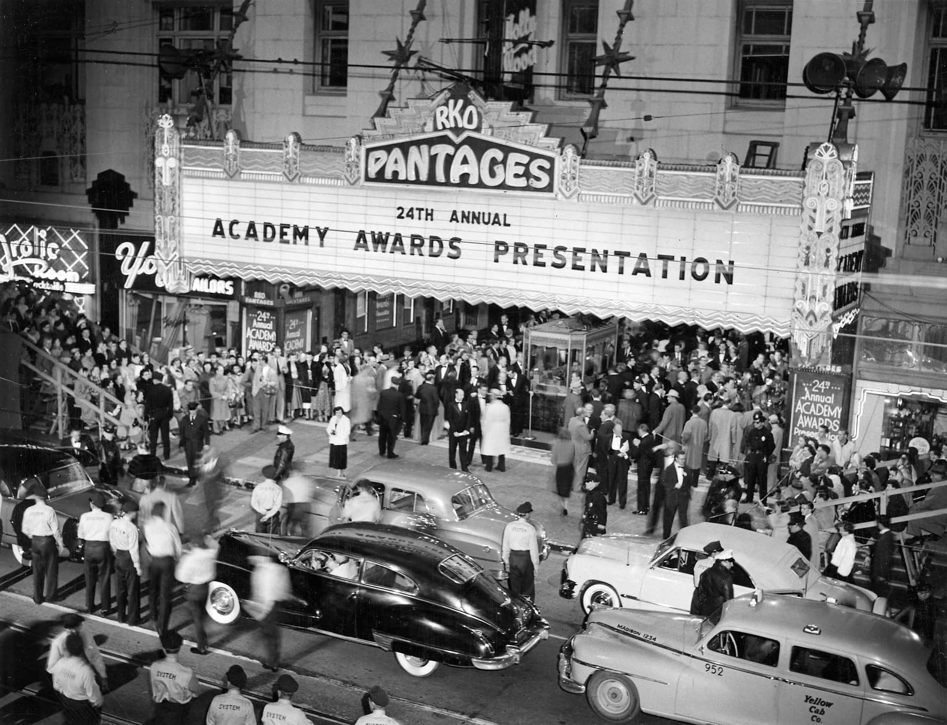 The exterior of the RKO Pantages Theatre during the 1951 Academy Awards ceremony
Courtesy of Academy Awards show photographs, Margaret Herrick Library, Academy of Motion Picture Arts and Sciences