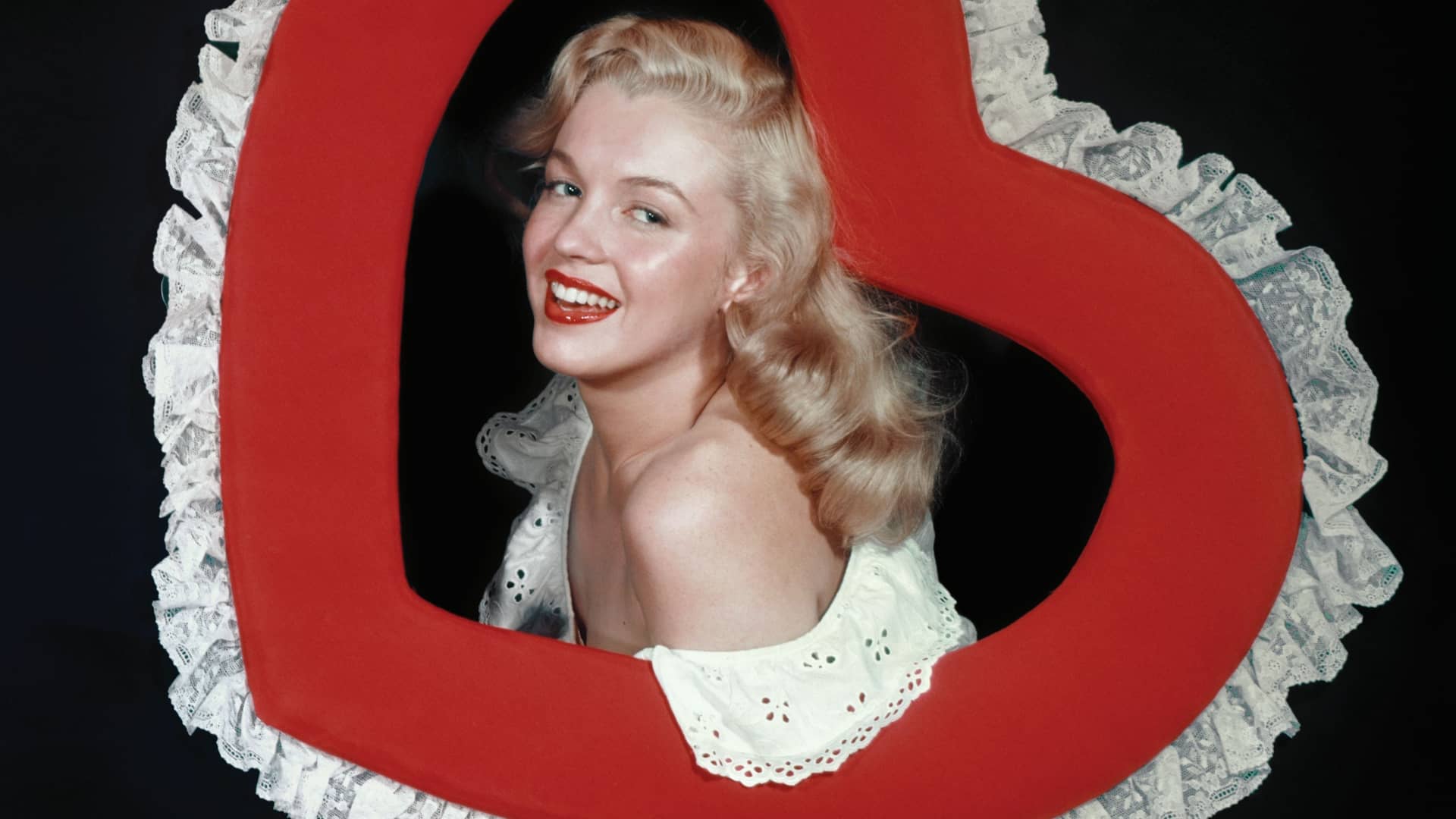 Marilyn Close Up Tour