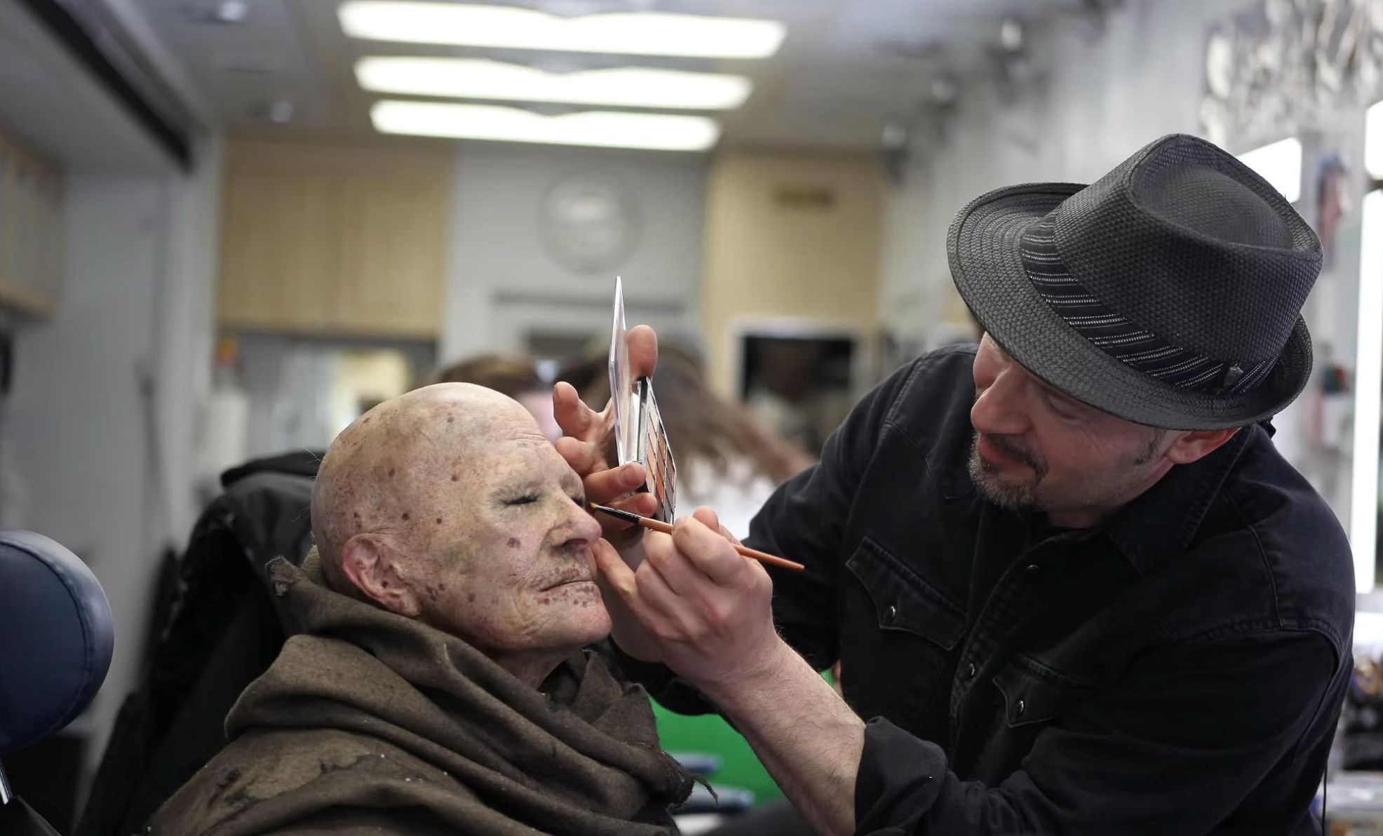 Horror Show Makeup Kit Demo with Howard Berger