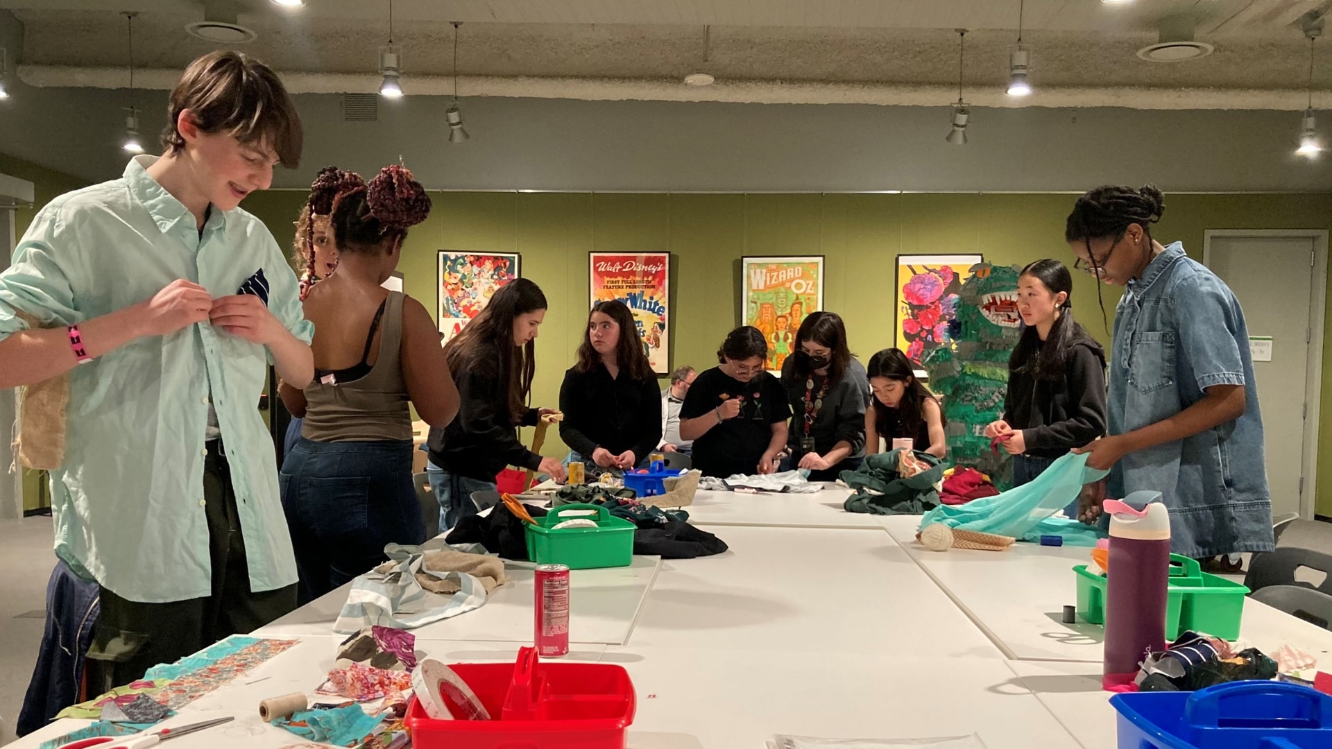 Drop-in Workshop for Teens: Puppetry for Stop-Motion Animation